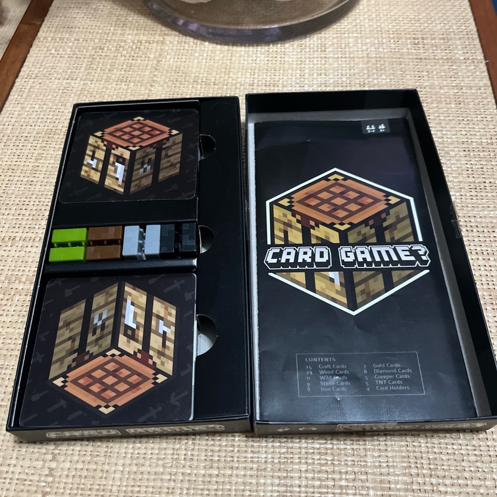 Minecraft‎ Card Game - Picture 2 of 9
